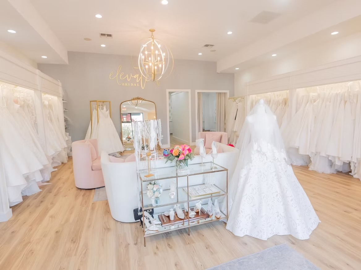 Quiet Luxury: Effortless Elegance for the Modern Bride. Desktop Image